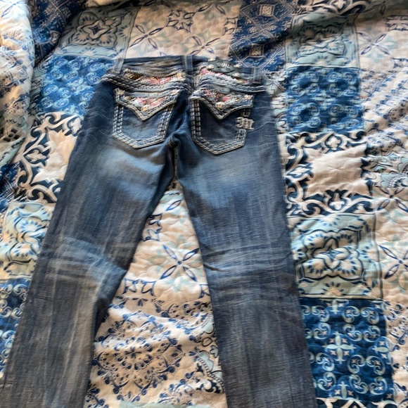 Miss Me Jeans - Picture 2 of 3